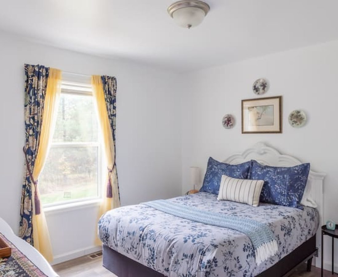 c8300c89-854e-411e-a3b8-386cfad2bc36 (1)