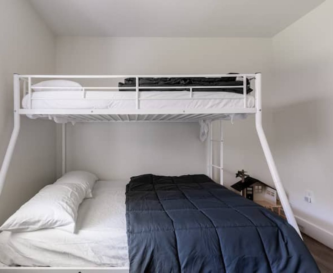 ddce5855-691e-4abb-92b8-491752f11638 (1)